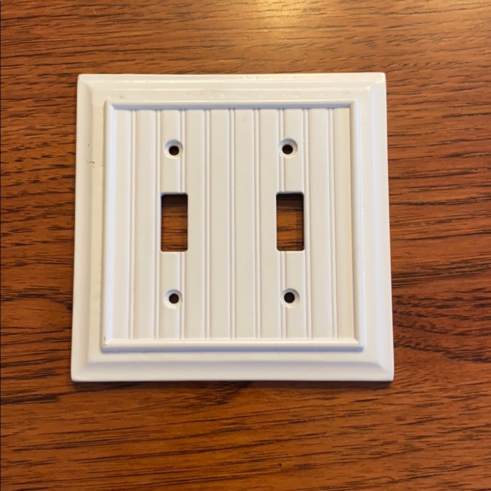 Light switch plate